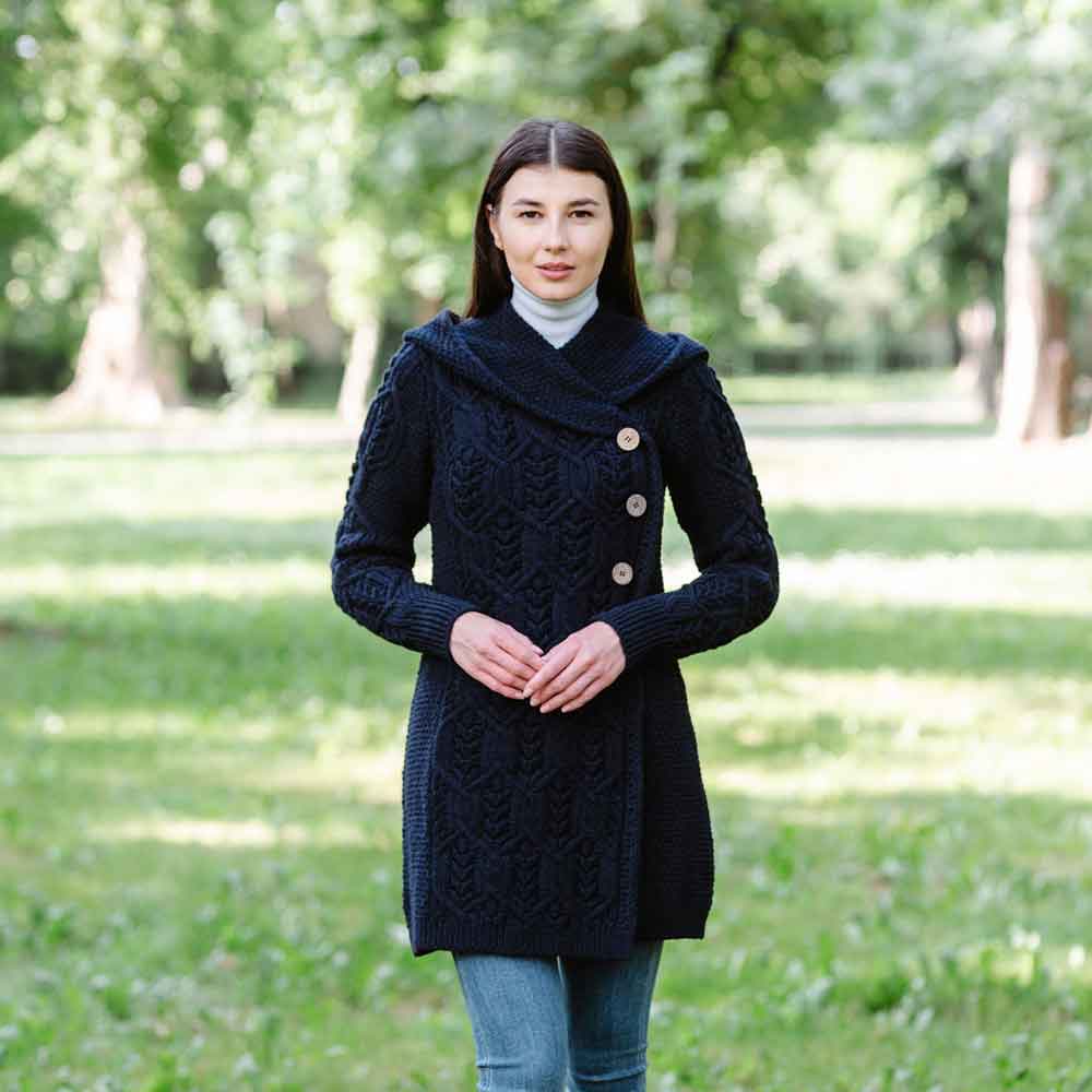 https://www.irishshop.com/graphics/products/large/clsa10183-irish-ladies-aran-leaf-cable-knit-coat-3.jpg