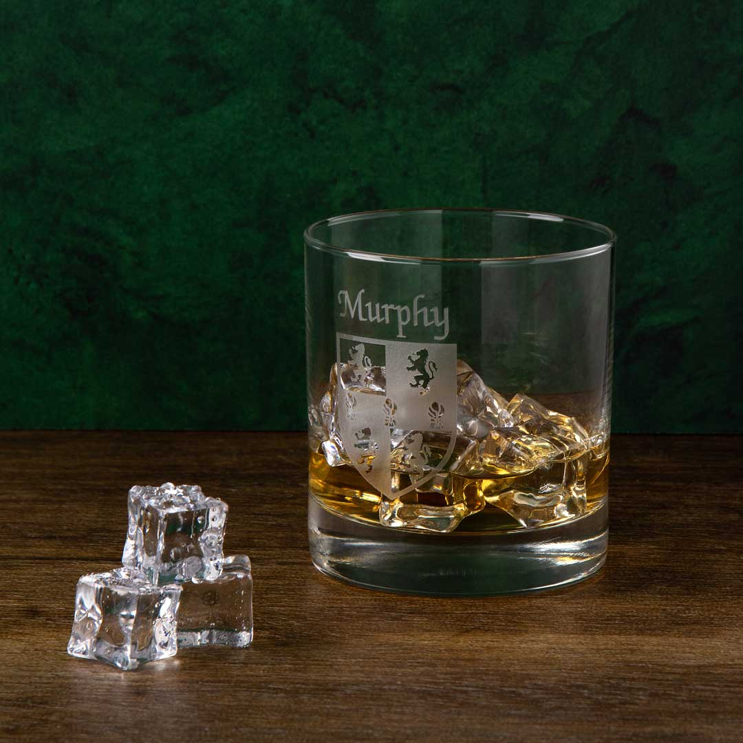 https://www.irishshop.com/graphics/products/large/sxt1610-personalized-coat-arms-irish-whiskey-glass-tumber-set-4.jpg